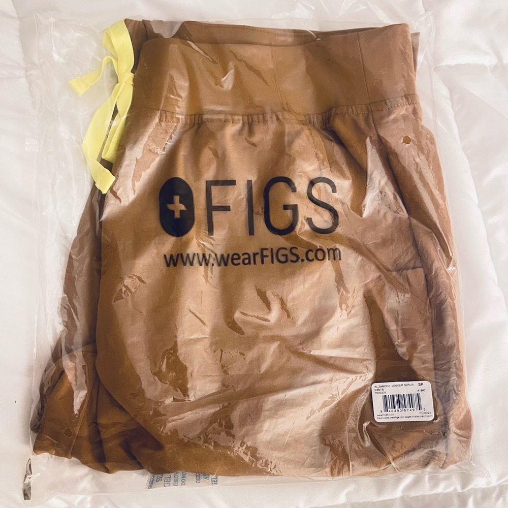Brand new Zamora jogger fig scrubs
